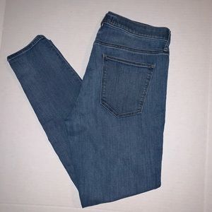 GAP True Skinny Blue Jeans size 32R
